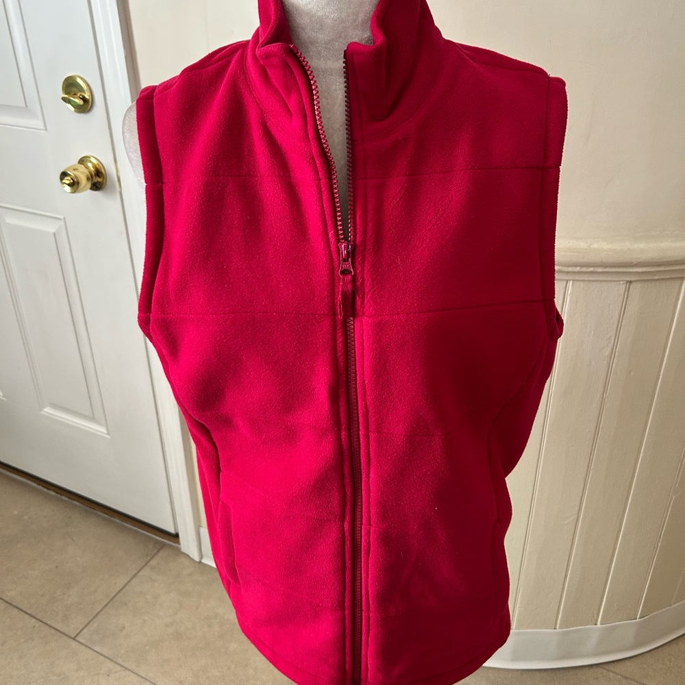 NWOT Woman’s Lands End Fleece Zip Up Vest Size medium 10-12
